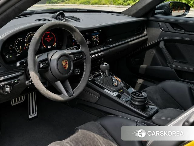 Porsche 911(992) id 4559912 из Кореи 18