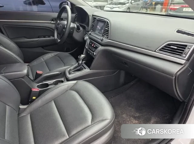 Hyundai Avante AD id 3698878 из Кореи 10