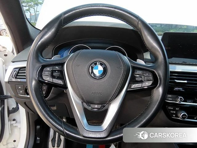 BMW 5 Series (G30) id 4448131 из Кореи 17