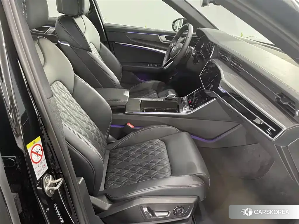 Audi A6L id 4515335 из Китая 16