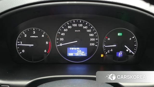 Hyundai The New Grand Starex id 4521053 из Кореи 18
