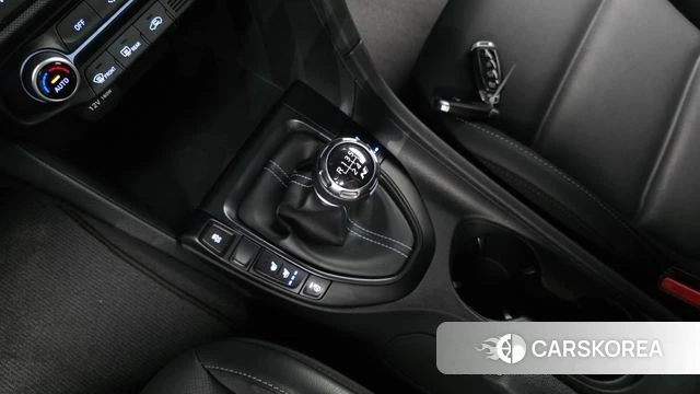Hyundai Veloster (JS) id 4284870 из Кореи 29