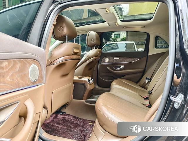 Mercedes-Benz E-class id 4220634 из Китая 8