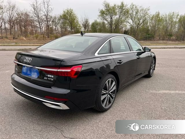 Audi A6L id 4272493 из Китая 9
