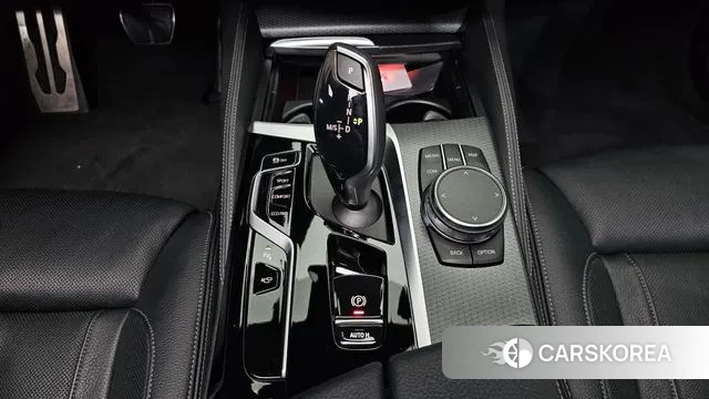 BMW 5 Series (G30) id 3267927 из Кореи 18