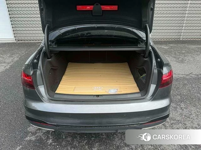 Audi A4L id 4333515 из Китая 13