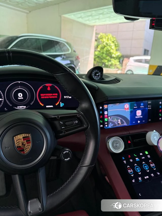 Porsche Taycan id 4396794 из Кореи 8