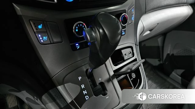Hyundai The New Grand Starex id 4918774 из Кореи 28