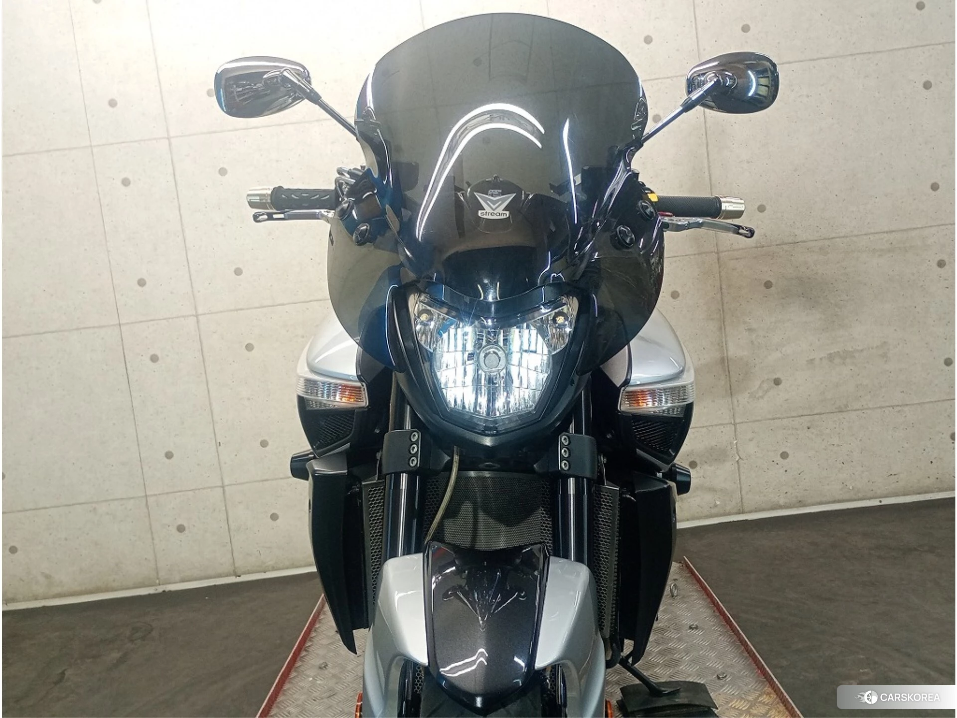 Suzuki GSX 1300 BK (B-KING) id 4183740 из Японии 9