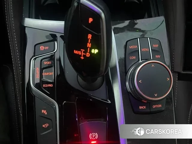 BMW 5 Series (G30) id 3510232 из Кореи 8