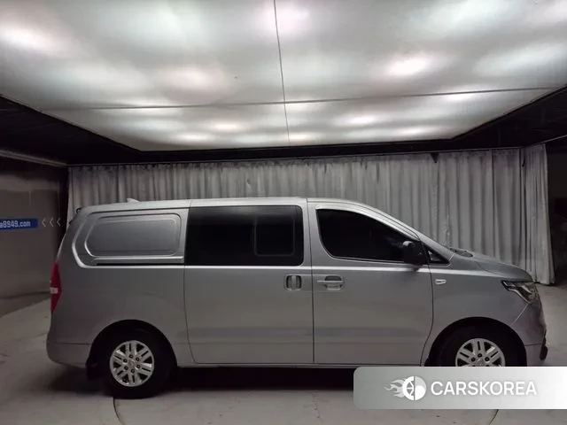 Hyundai The New Grand Starex id 3588313 из Кореи 18