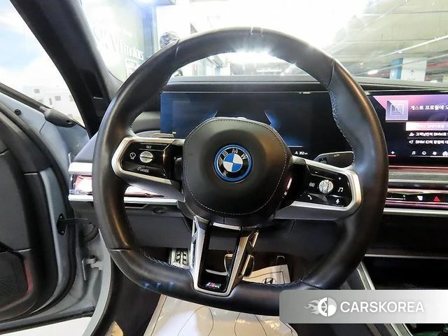 BMW i7 (G70) id 4267023 из Кореи 18