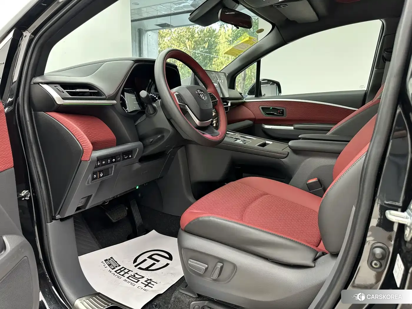 Toyota Sienna id 4655169 из Китая 25
