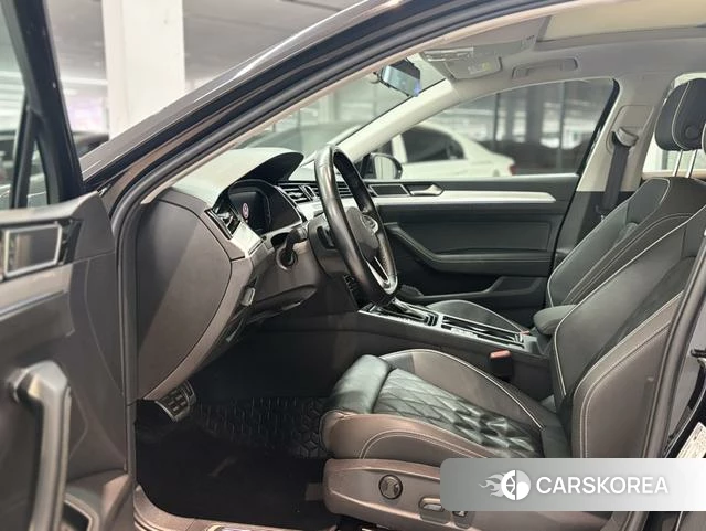 Volkswagen Magotan PHEV id 4274770 из Китая 8