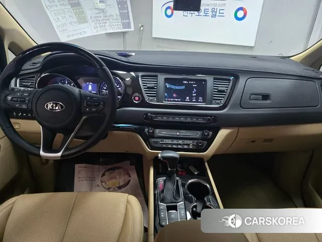 Kia The New Carnival id 3013912 из Кореи 17