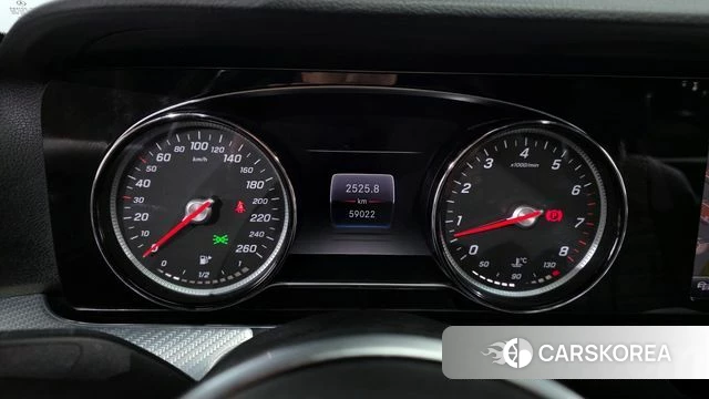 Mercedes-Benz E-Class W213 id 3795559 из Кореи 18