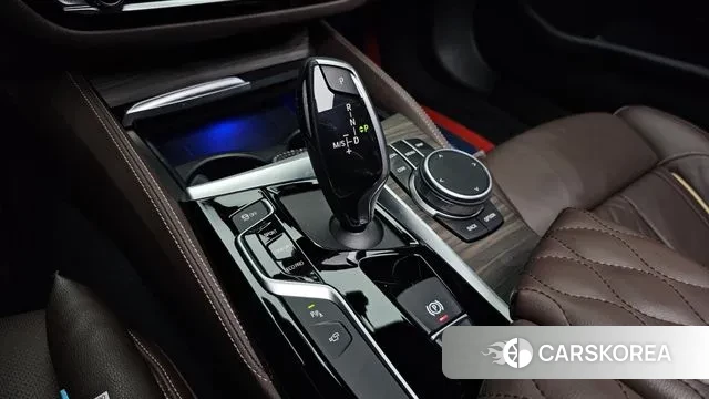 BMW 5 Series (G30) id 3033411 из Кореи 18