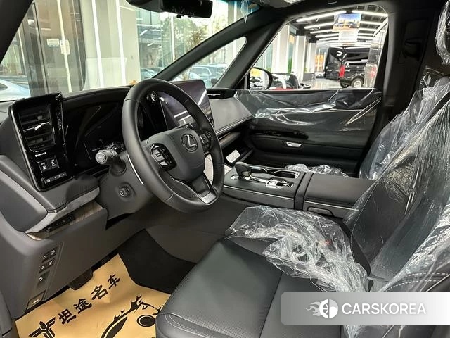 Lexus LM id 4259911 из Китая 8