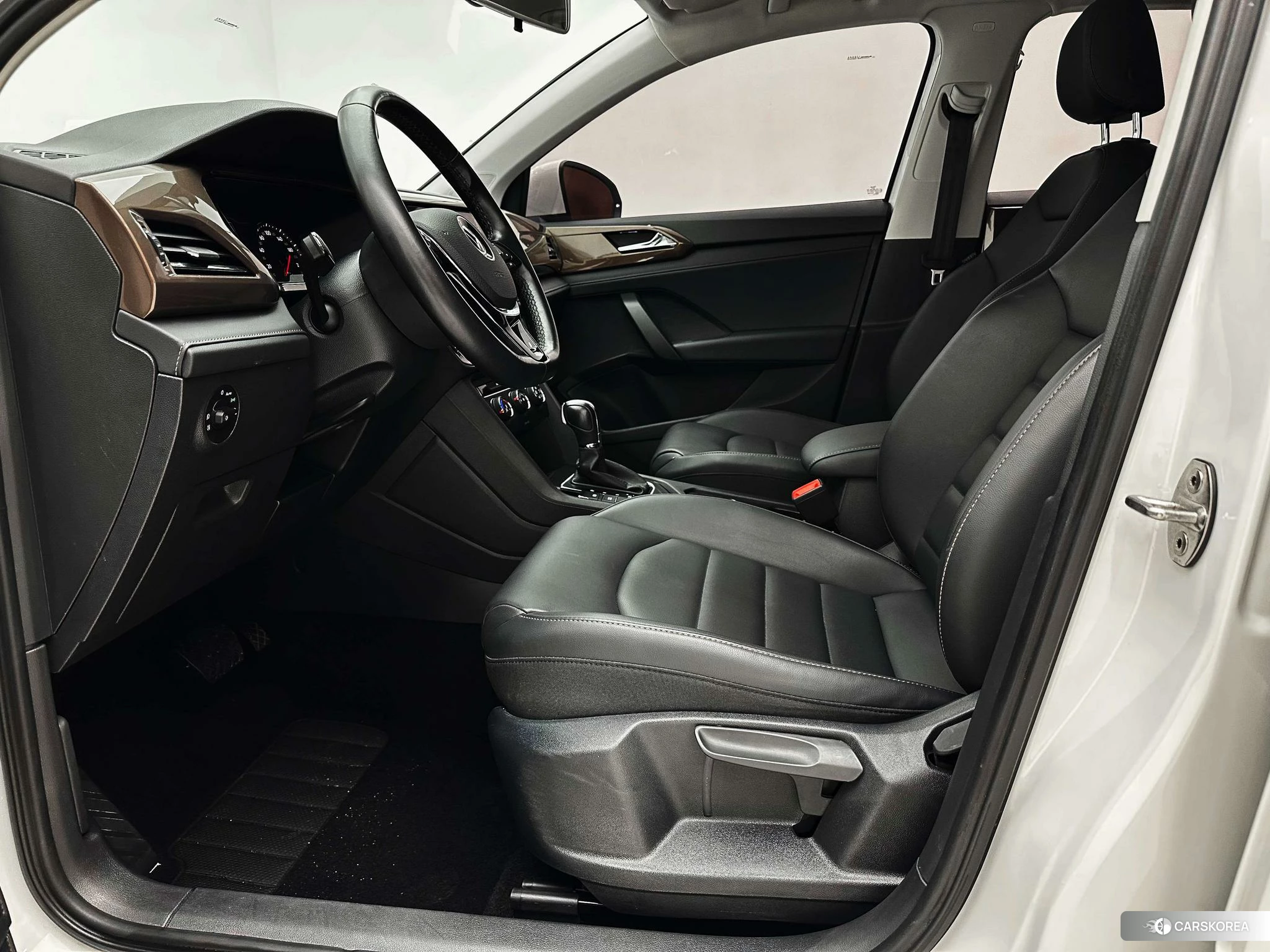 Volkswagen Tharu id 4510354 из Китая 22
