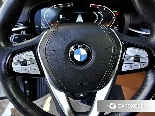 BMW 5 Series (G30) id 3354979 из Кореи 18