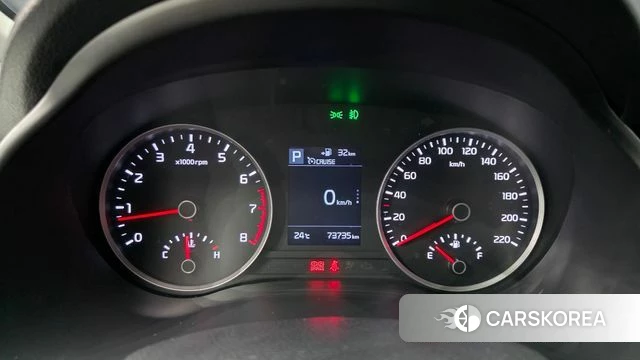 Kia Stonic id 4713440 из Кореи 18