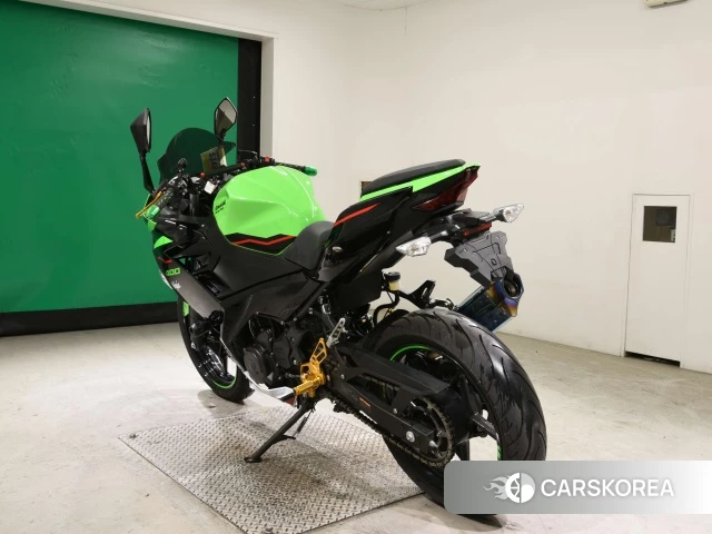 Kawasaki NINJA 400 id 4380015 из Японии 8