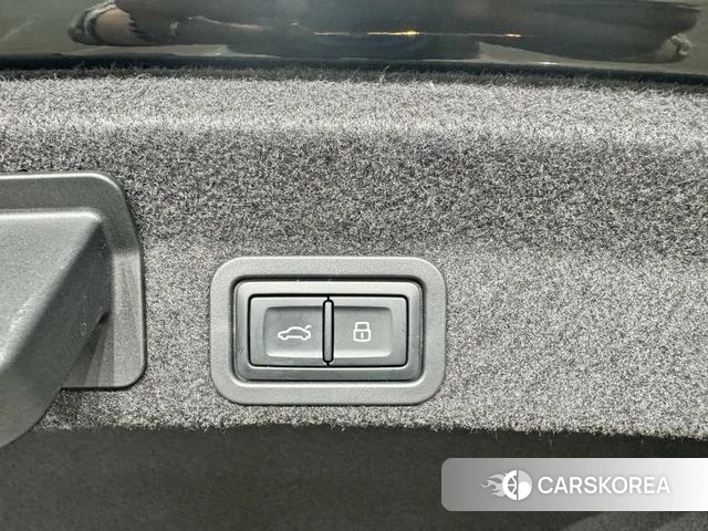 Audi A6L id 4272047 из Китая 20