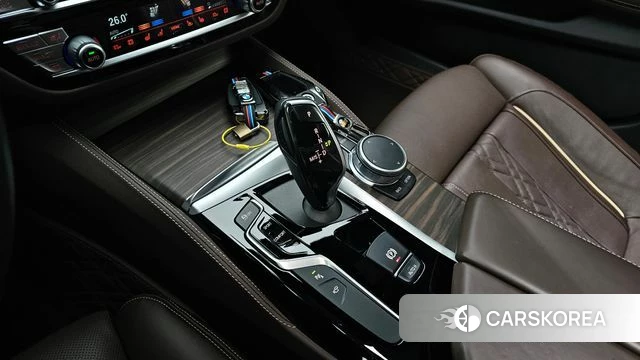 BMW 5 Series (G30) id 4429695 из Кореи 31