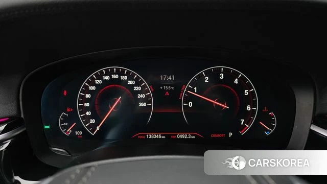 BMW 5 Series (G30) id 3893707 из Кореи 18