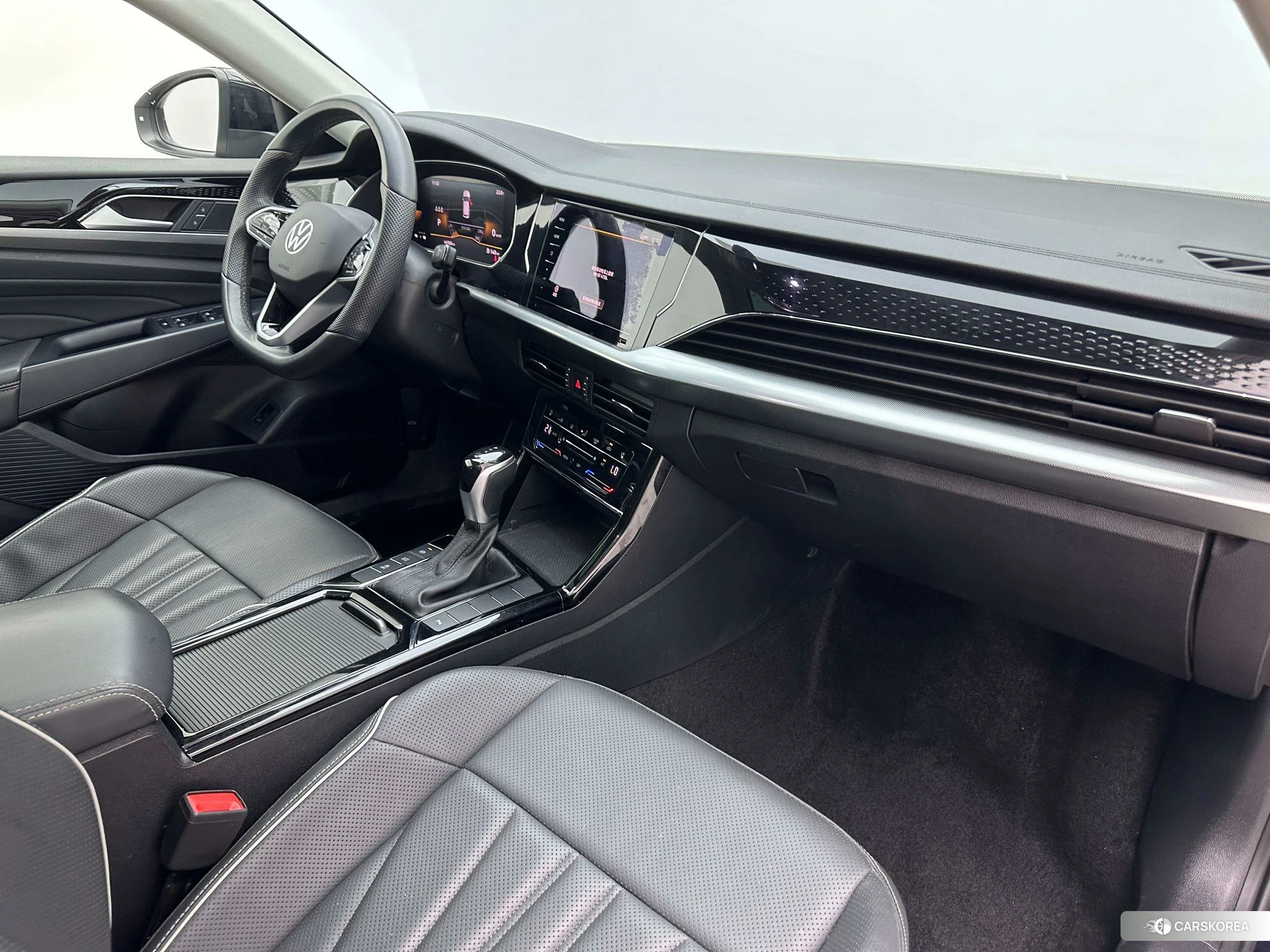 Volkswagen Passat id 4492789 из Китая 29