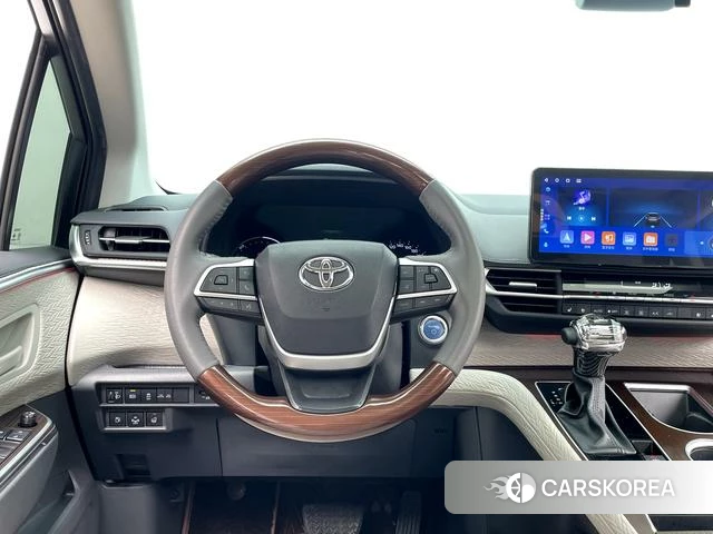 Toyota Saina id 4260180 из Китая 24