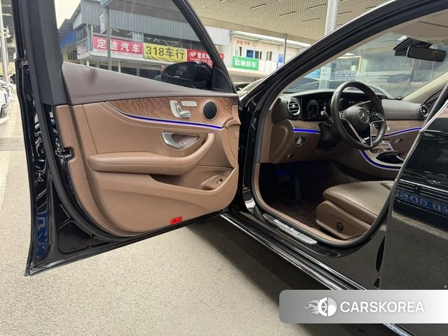 Mercedes-Benz E-class id 4278748 из Китая 33
