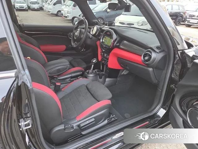 Mini Cooper S id 3476729 из Кореи 18