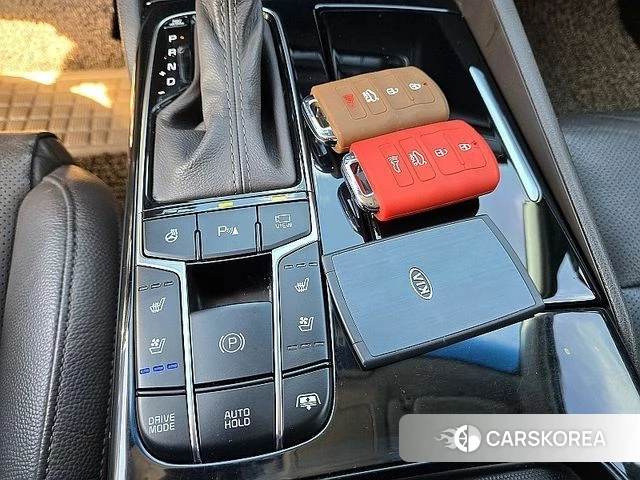 Kia Come New K7 id 4269484 из Кореи 18
