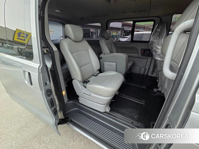 Hyundai The New Grand Starex id 4245836 из Кореи 16