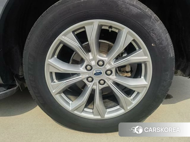 Ford Explorer id 4212255 из Китая 13