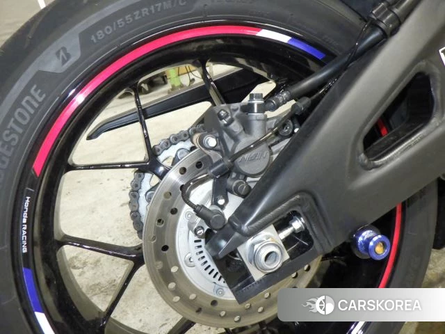 Honda CBR600RR id 3950011 из Японии 32