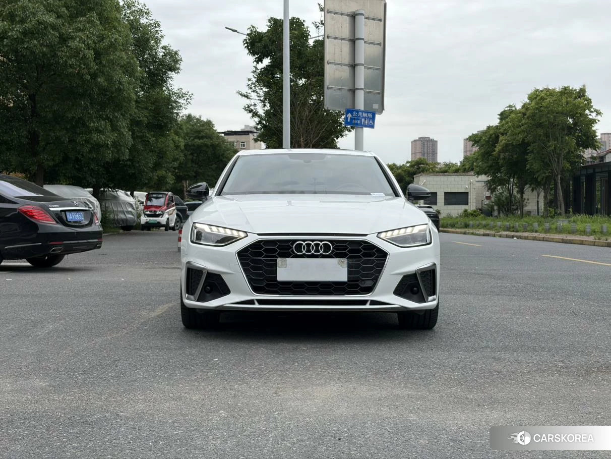 Audi A4L id 4426687 из Китая 13