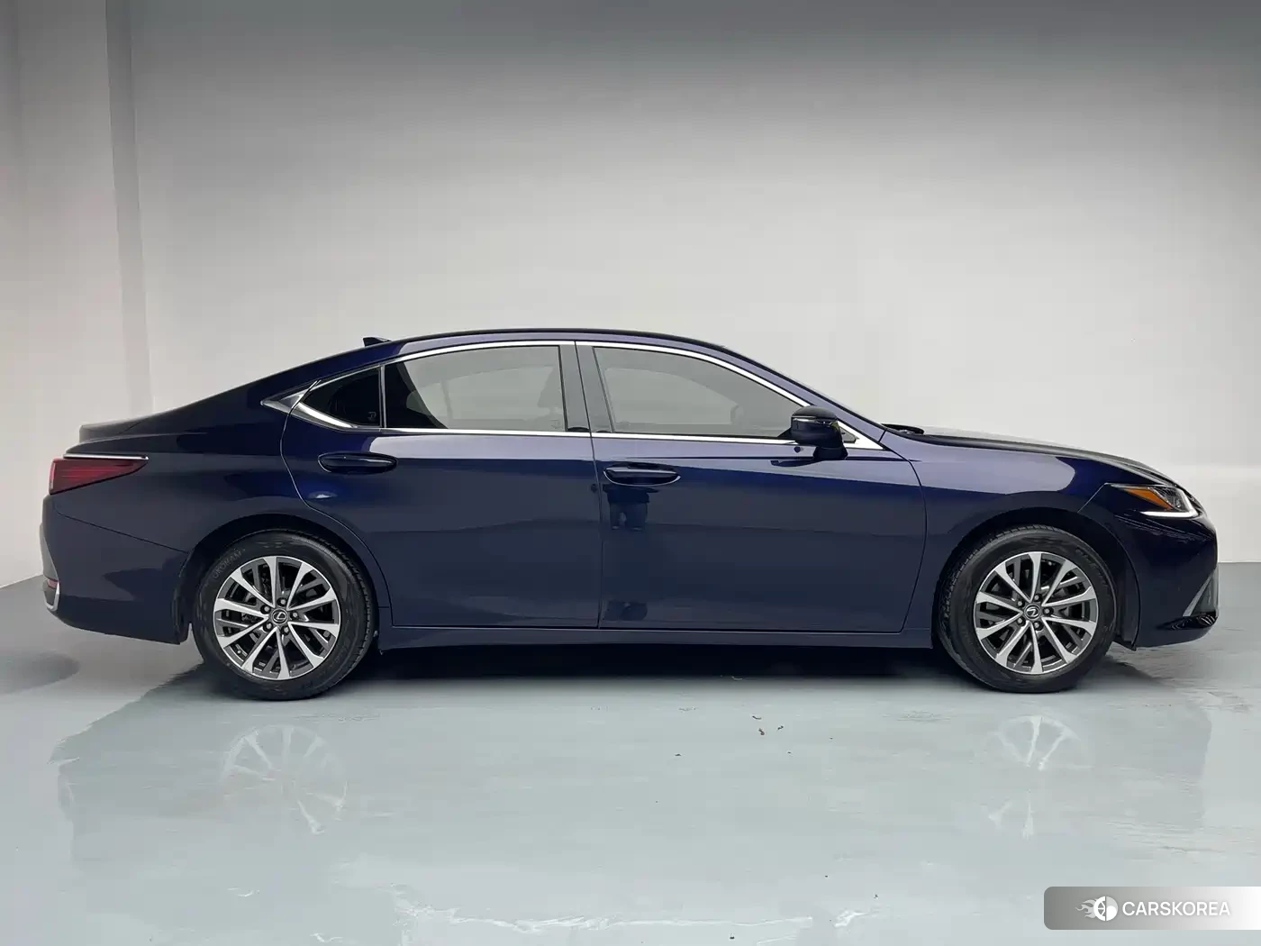 Lexus ES id 4499194 из Китая 23
