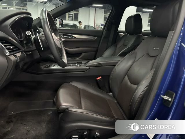 Cadillac CT5 id 4211196 из Китая 16