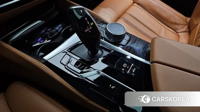 BMW 5 Series (G30) id 3355089 из Кореи 18