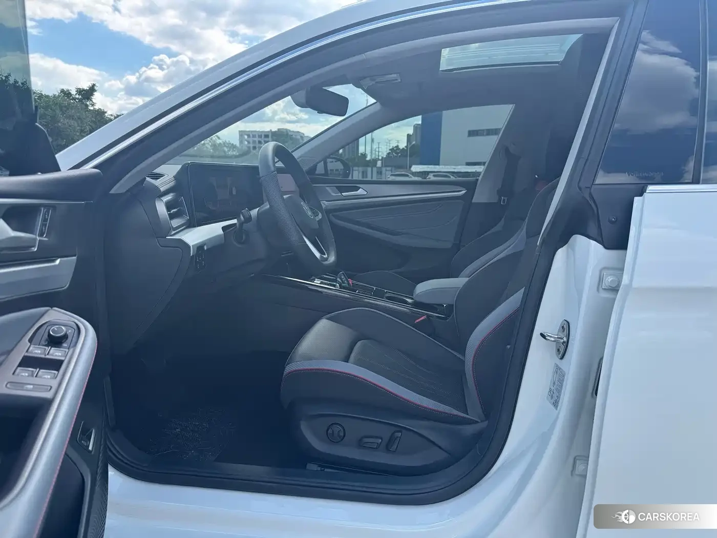Volkswagen Lamando id 4600655 из Китая 9