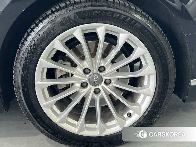 Audi A8 id 4208724 из Китая 18