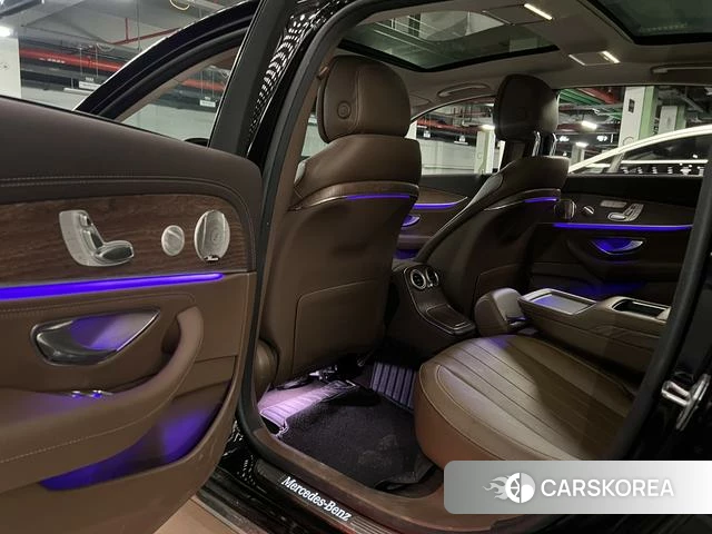 Mercedes-Benz E-class id 4368154 из Китая 23