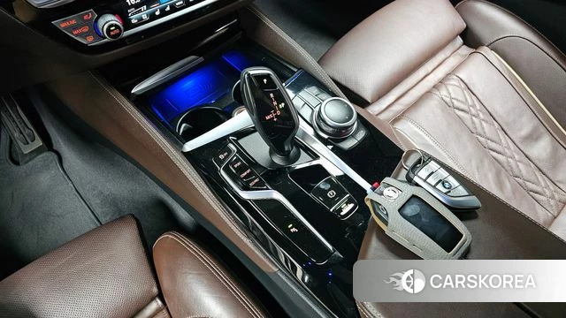 BMW 5 Series (G30) id 4871939 из Кореи 29