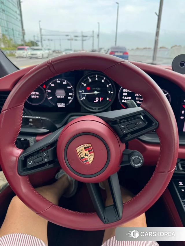 Porsche 911(992) id 4649781 из Кореи 9
