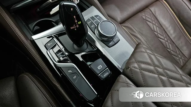 BMW 5 Series (G30) id 4610288 из Кореи 31