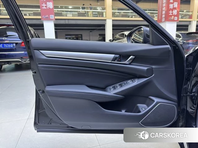 Honda Accord id 4358985 из Китая 12