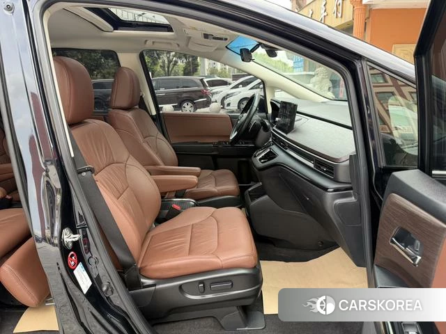Honda Odyssey id 4393547 из Китая 14