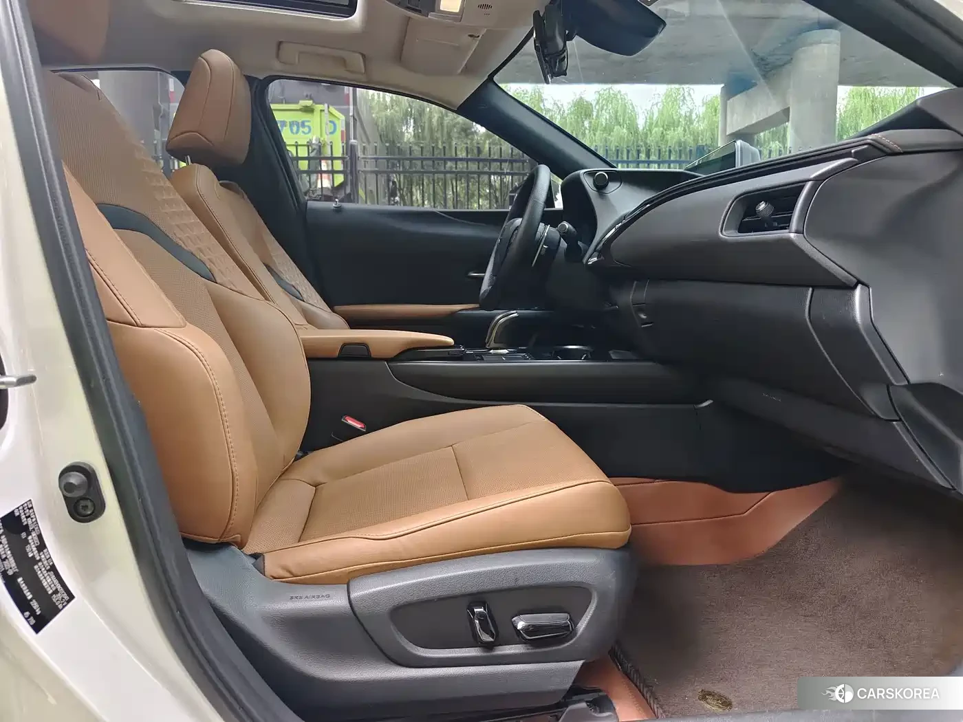 Lexus UX id 4679603 из Китая 21